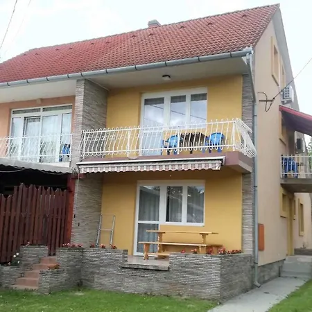 In 18525 Apartment