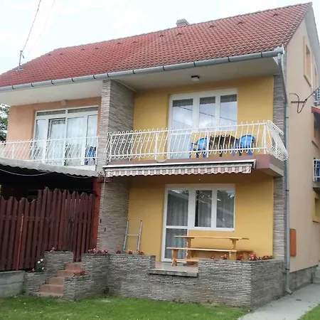 In 18525 Apartment